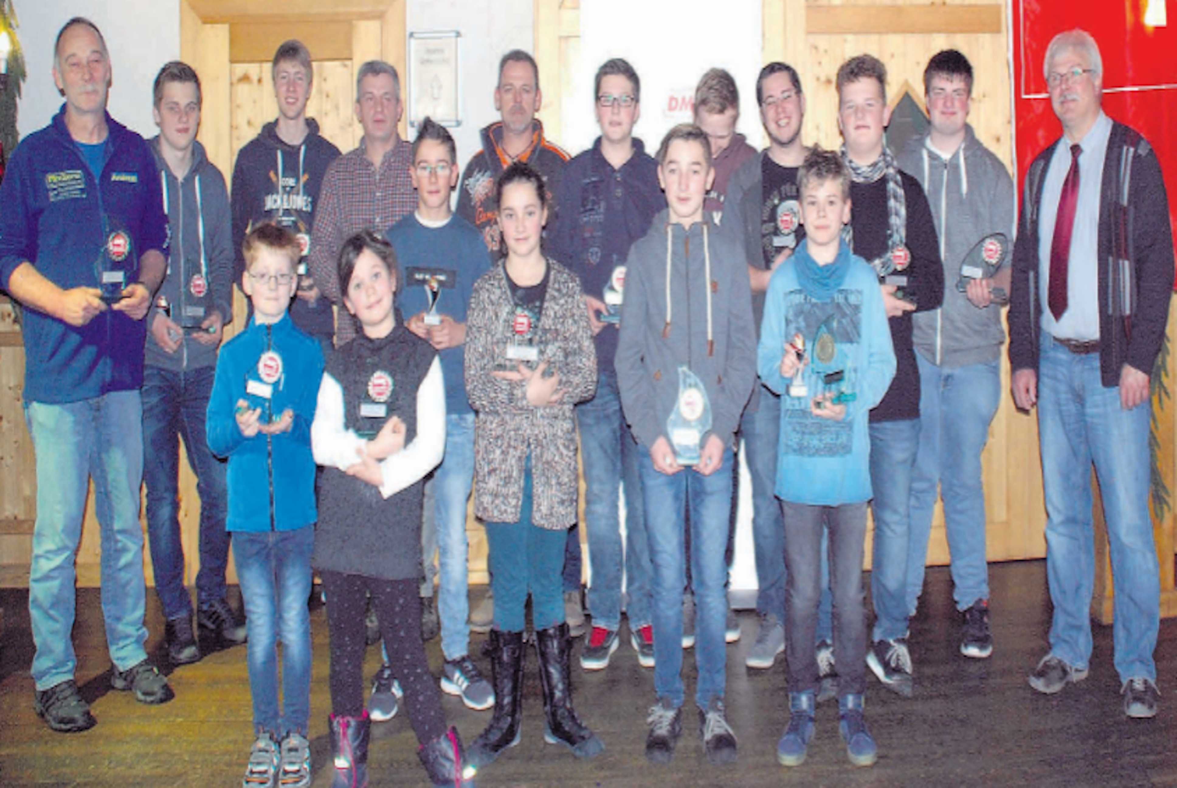 Für vergangenen Sonntag hatte der deutsche Motorsportverband (DMV) zur NRW-Siegerehrung inklusive Brunch nach Wenden-Schönau eingeladen…