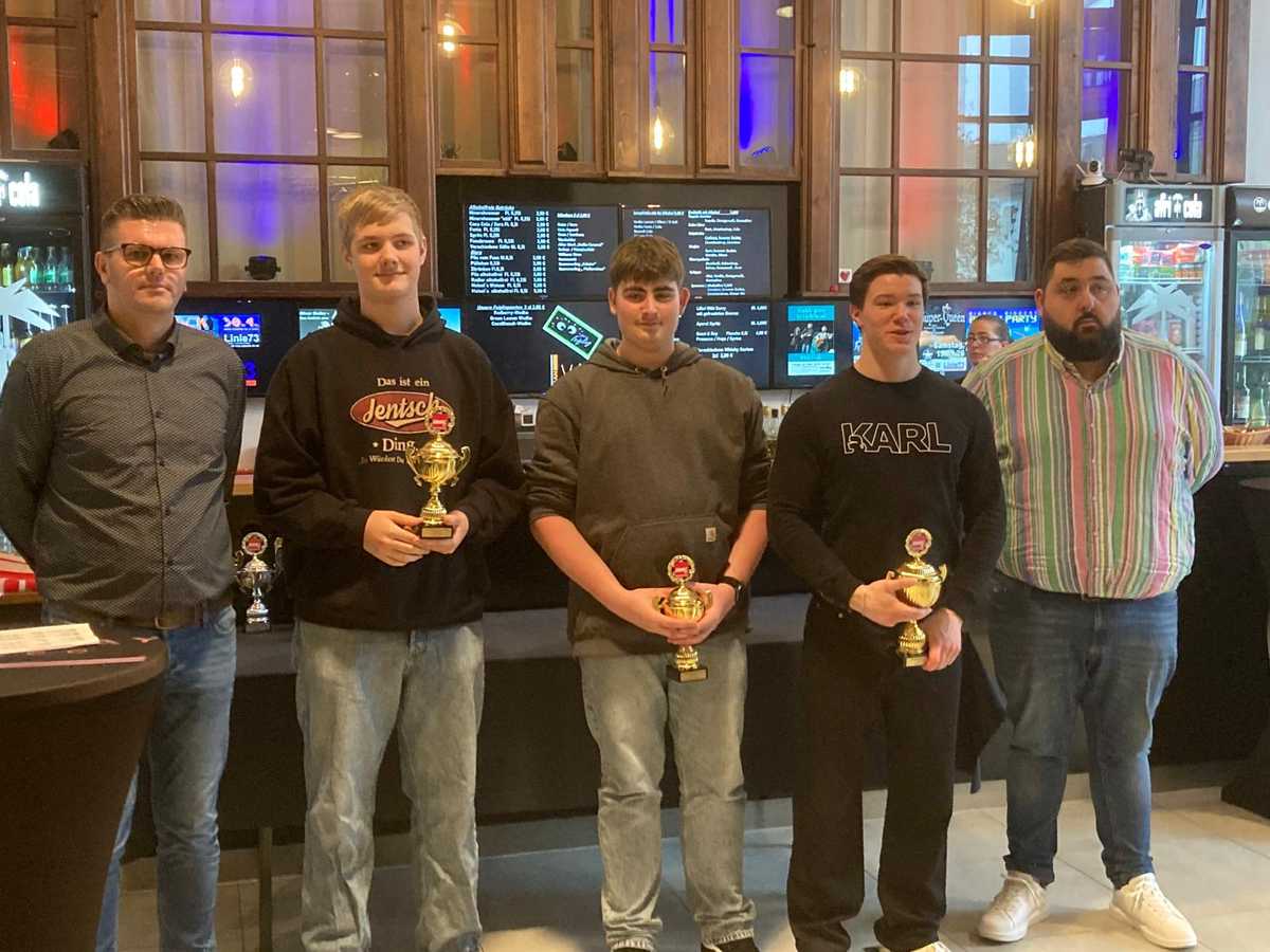 Die geehrten Fahrer der Klasse 3 im Superkartslalom